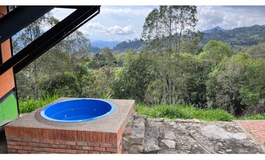 Vendo linda casa en pacho con inmejorable vista.zona verde privada