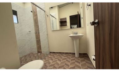 Vendo linda casa en pacho con inmejorable vista.zona verde privada