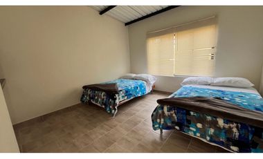 Vendo linda casa en pacho con inmejorable vista.zona verde privada