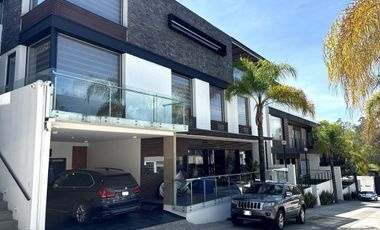 Venta Casa en condominio con alberca común