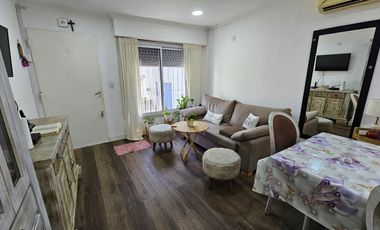 Venta de Departamento 3 Amb.  en Ramos Mejia  Muy Buen Estado C/patio y Esp. auto