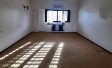 Casa venta en Tolosa. Fondo, parque, garage, 4 dormitorios