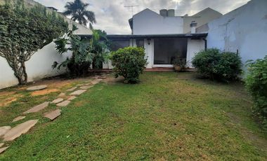 Casa venta en Tolosa. Fondo, parque, garage, 4 dormitorios