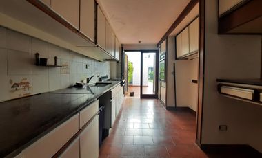 Casa venta en Tolosa. Fondo, parque, garage, 4 dormitorios