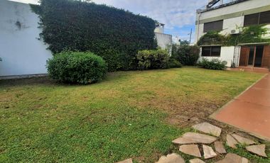 Casa venta en Tolosa. Fondo, parque, garage, 4 dormitorios