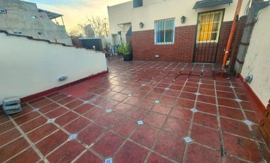 PH en venta - 2 Dormitorios 2 Baños - 205Mts2 - Villa Lugano