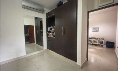 Alquiler de apartamento en clayton ph embassy club con jardin y gazebo