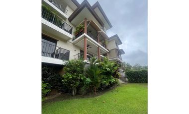 Alquiler de apartamento en clayton ph embassy club con jardin y gazebo