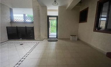 Alquiler de apartamento en clayton ph embassy club con jardin y gazebo