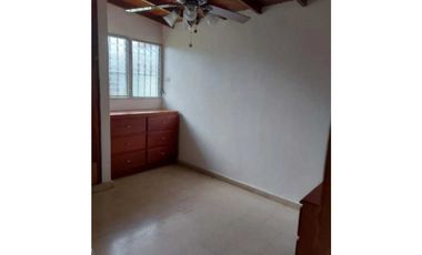 VENDO CASA EN LA CHORRERA BARIO COLÓN 3R (DMFS)