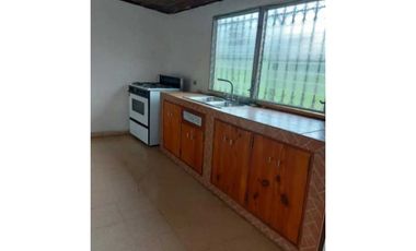 VENDO CASA EN LA CHORRERA BARIO COLÓN 3R (DMFS)