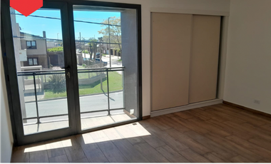 DEPARTAMENTOS DUPLEX (Calle 32 e/ 43 y 45)