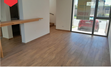 DEPARTAMENTOS DUPLEX (Calle 32 e/ 43 y 45)