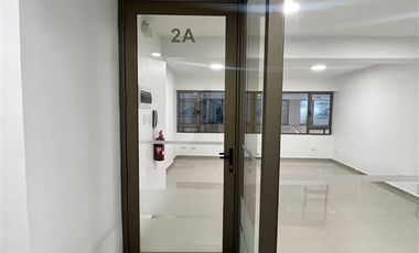 Local Comercial en Arriendo en LOCAL U OFICINA REMODELADO ENTREPISO APTO PARA TODO TIPO DE NEGOCIO, EXCELENTE UBICACION