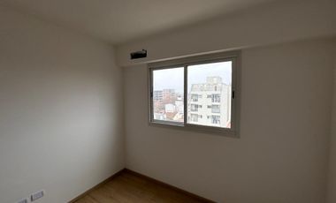 Departamento  3 AMBIENTES FRENTE PISO 3  B  CON COCHERA - General San Martin