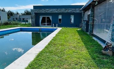 Casa en  venta, Canning, Fincas del Alba. Lote 1095 m2. 4 amb.