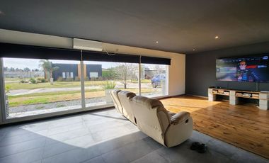 Casa en  venta, Canning, Fincas del Alba. Lote 1095 m2. 4 amb.