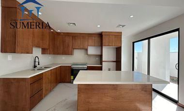 Hermosa casa nueva en Bosque Real con recámara en planta baja