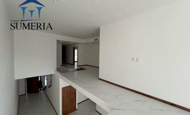 Hermosa casa nueva en Bosque Real con recámara en planta baja