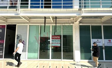 Local comercial de 48 m2 en Venta en Plaza Cristal