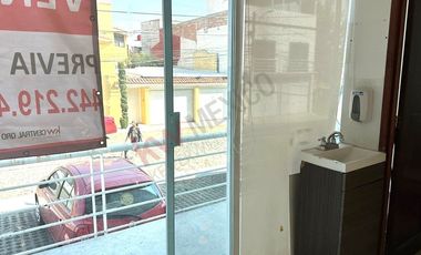 Local comercial de 48 m2 en Venta en Plaza Cristal