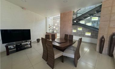 CASA EN CONDOMINIO EN VENTA CON VISTA AL LAGO “MU.