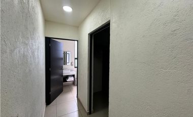 CASA EN CONDOMINIO EN VENTA CON VISTA AL LAGO “MU.