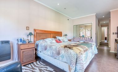 Clásica y Luminosa Casa en Lo Cañas