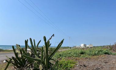 LOTE A PIE DE PLAYA EN CUYUTLAN