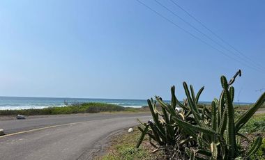 LOTE A PIE DE PLAYA EN CUYUTLAN