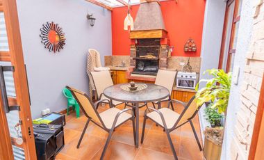 DE VENTA ESTA PRECIOSA CASA