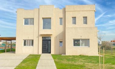 CASA EN VENTA EN EL CANTON - MAROTO PROPIEDADES