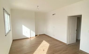 CASA EN VENTA EN EL CANTON - MAROTO PROPIEDADES