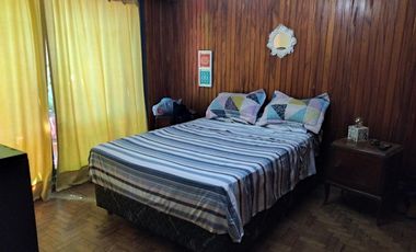 Casa en  venta - 3 dormitorios - 2 baños- jardin - cochera cubierta - galpon -