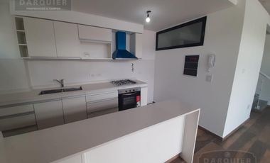 DUPLEX A ESTRENAR