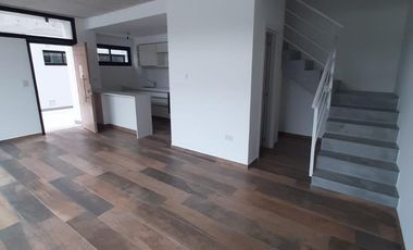 DUPLEX A ESTRENAR