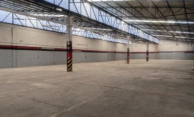 ¡En Renta Bodega de 1400 m² en Alce Blanco, Naucalpan!