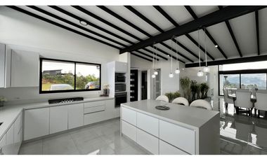 Casa campestre de lujo en exclusiva parcelación – El Retiro, Antioquia