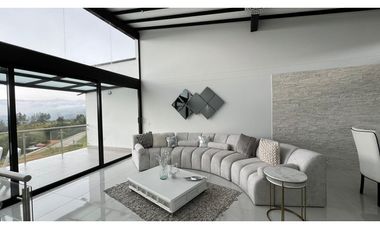 Casa campestre de lujo en exclusiva parcelación – El Retiro, Antioquia