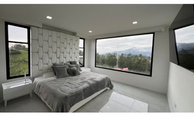 Casa campestre de lujo en exclusiva parcelación – El Retiro, Antioquia