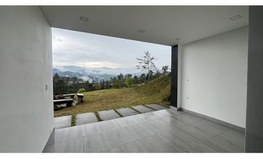 Casa campestre de lujo en exclusiva parcelación – El Retiro, Antioquia