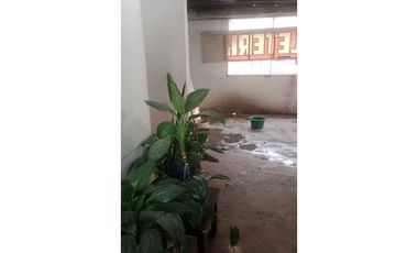 VENTA DE CASA BODEGA ESQUINERA  PORTAL AMERICAS VILLA LA LOMA