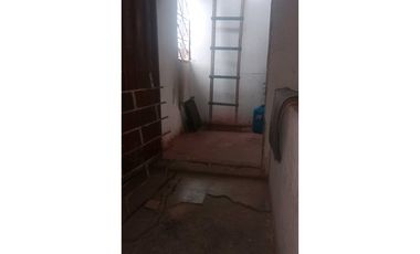 VENTA DE CASA BODEGA ESQUINERA  PORTAL AMERICAS VILLA LA LOMA