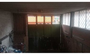 VENTA DE CASA BODEGA ESQUINERA  PORTAL AMERICAS VILLA LA LOMA