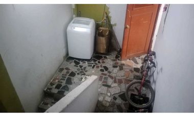 VENTA DE CASA BODEGA ESQUINERA  PORTAL AMERICAS VILLA LA LOMA