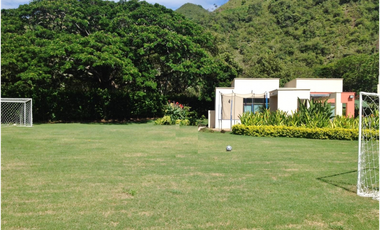 CASA EN CONDOMINIO PUENTE DE PIEDRA APULO (CUNDINAMARCA)