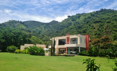 CASA EN CONDOMINIO PUENTE DE PIEDRA APULO (CUNDINAMARCA)