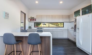 Venta de Casa Campestre en EL Retiro sector Piccolo