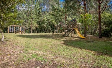 Venta de Casa Campestre en EL Retiro sector Piccolo