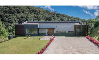 Venta de Casa Campestre en EL Retiro sector Piccolo